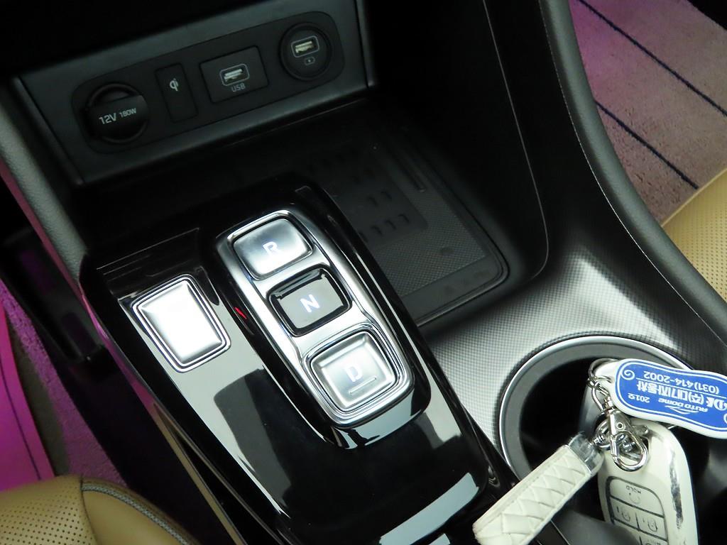 HYUNDAI Sonata - Vista 10