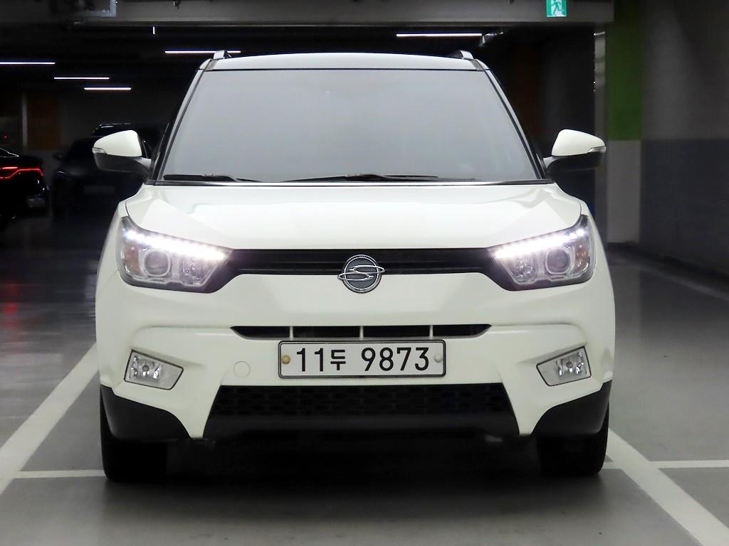 Ssangyong Tivoli 2015 Blanco - Importación desde Corea - HF Imports Iquique - Foto 1