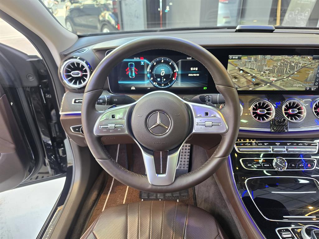 Mercedes Benz CLS Class - Vista 11