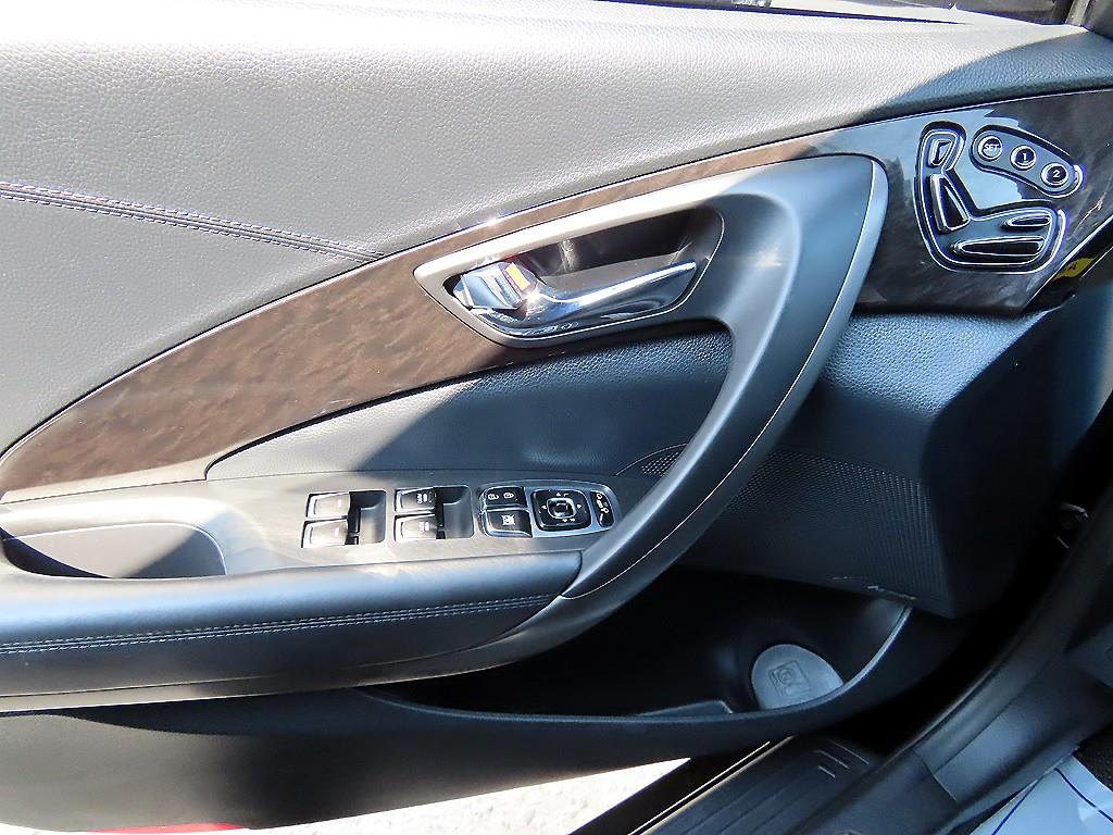 HYUNDAI Grandeur - Vista 11