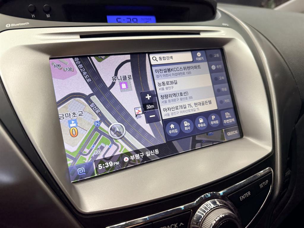 HYUNDAI Avante - Vista 7