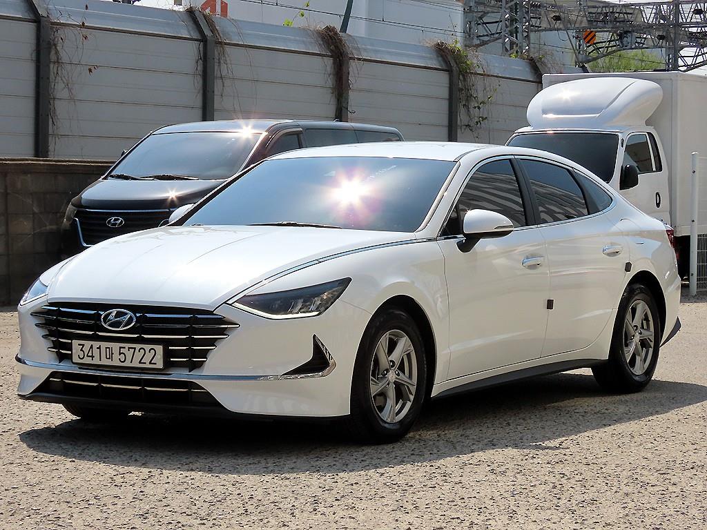 HYUNDAI Sonata - Vista 2