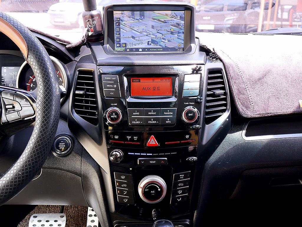 Ssangyong Tivoli 2016 Blanco - Importación desde Corea - HF Imports Iquique - Foto 9