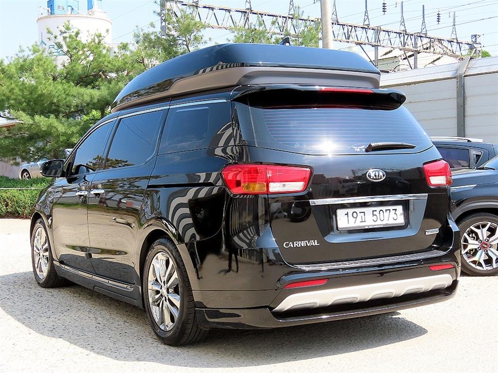 KIA Carnival - Vista 3