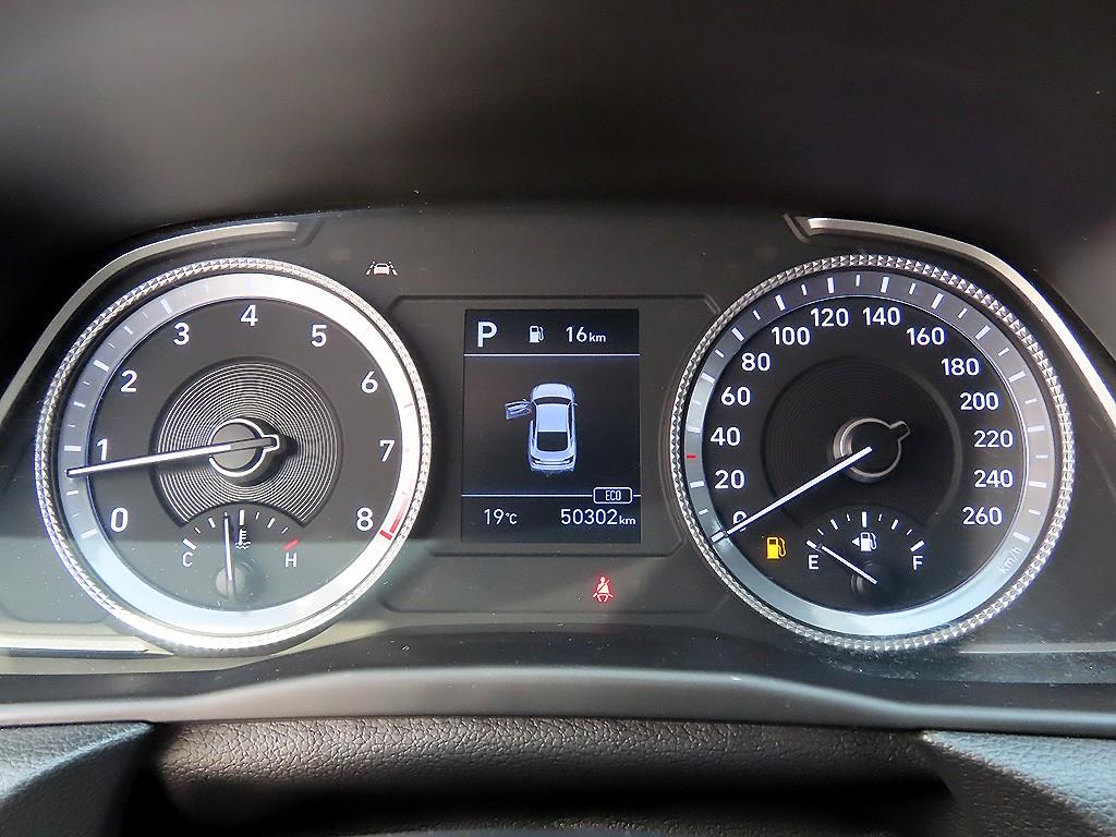 HYUNDAI Sonata - Vista 9