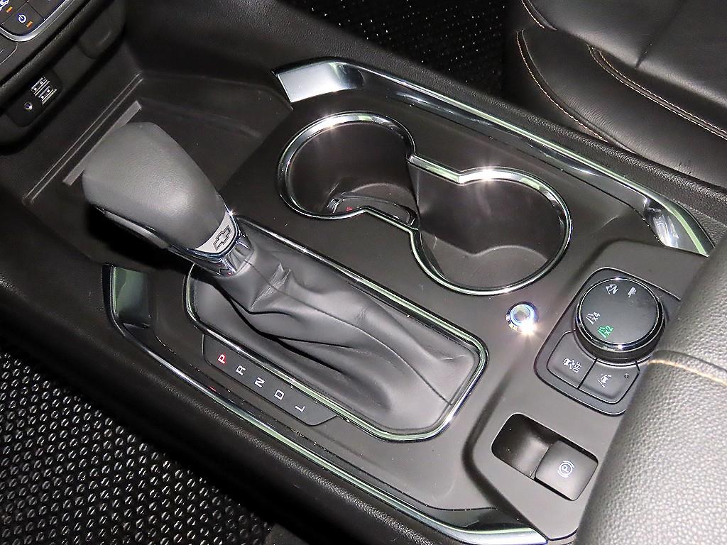 Chevrolet Travers - Vista 12