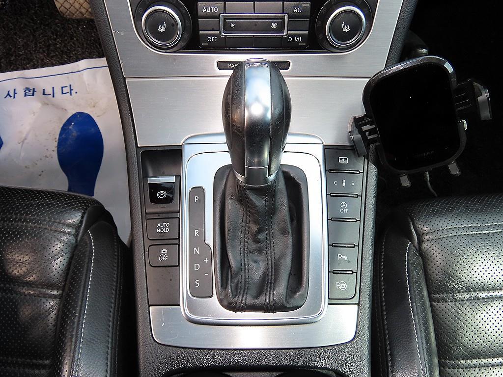 Volkswagen CC - Vista 11
