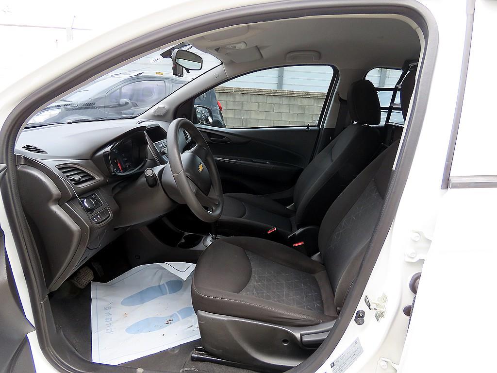 Chevrolet Spark - Vista 5