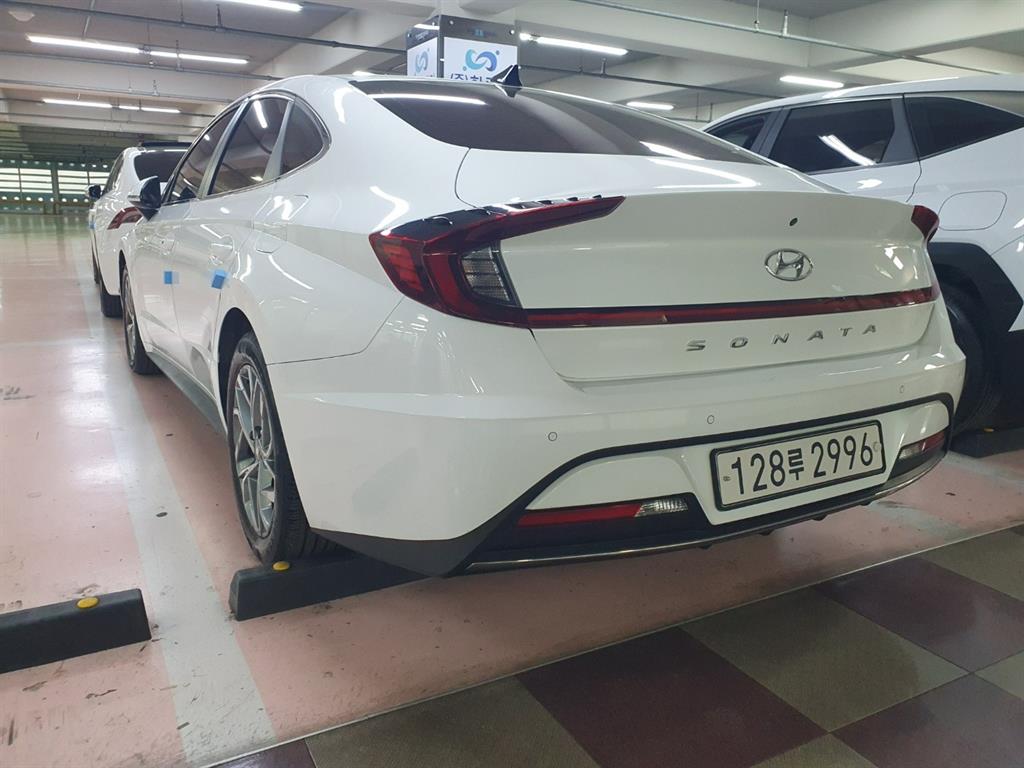 HYUNDAI Sonata - Vista 2