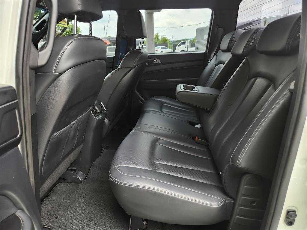 Ssangyong Rexton - Vista 11