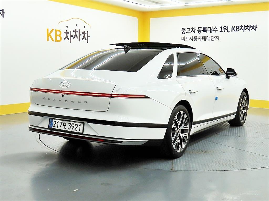 HYUNDAI Grandeur - Vista 4