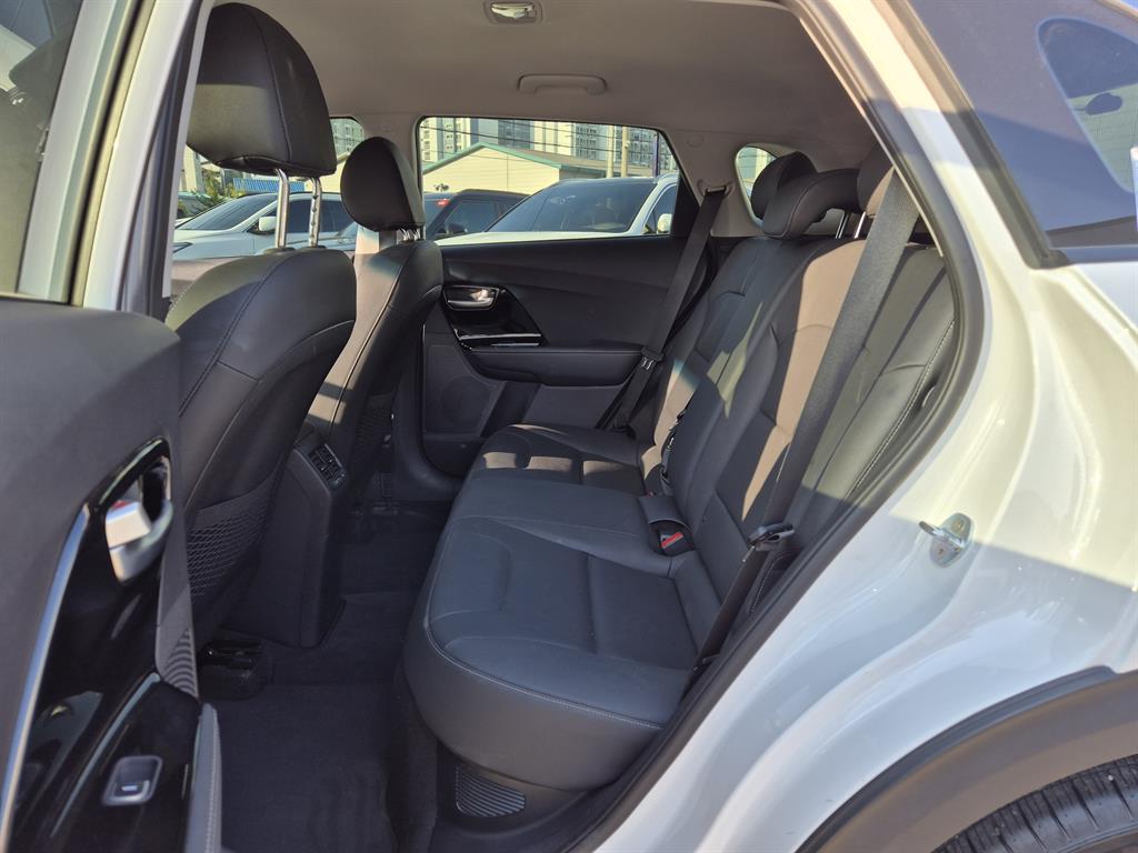 KIA Niro - Vista 8
