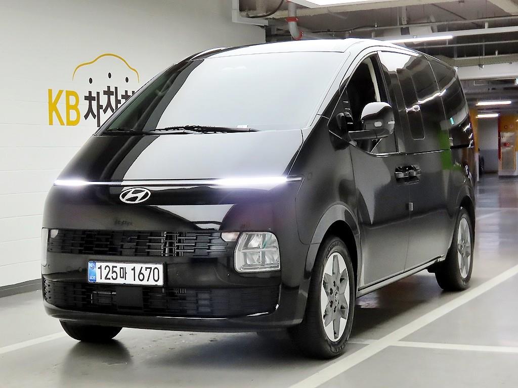 HYUNDAI Staria - Vista 2