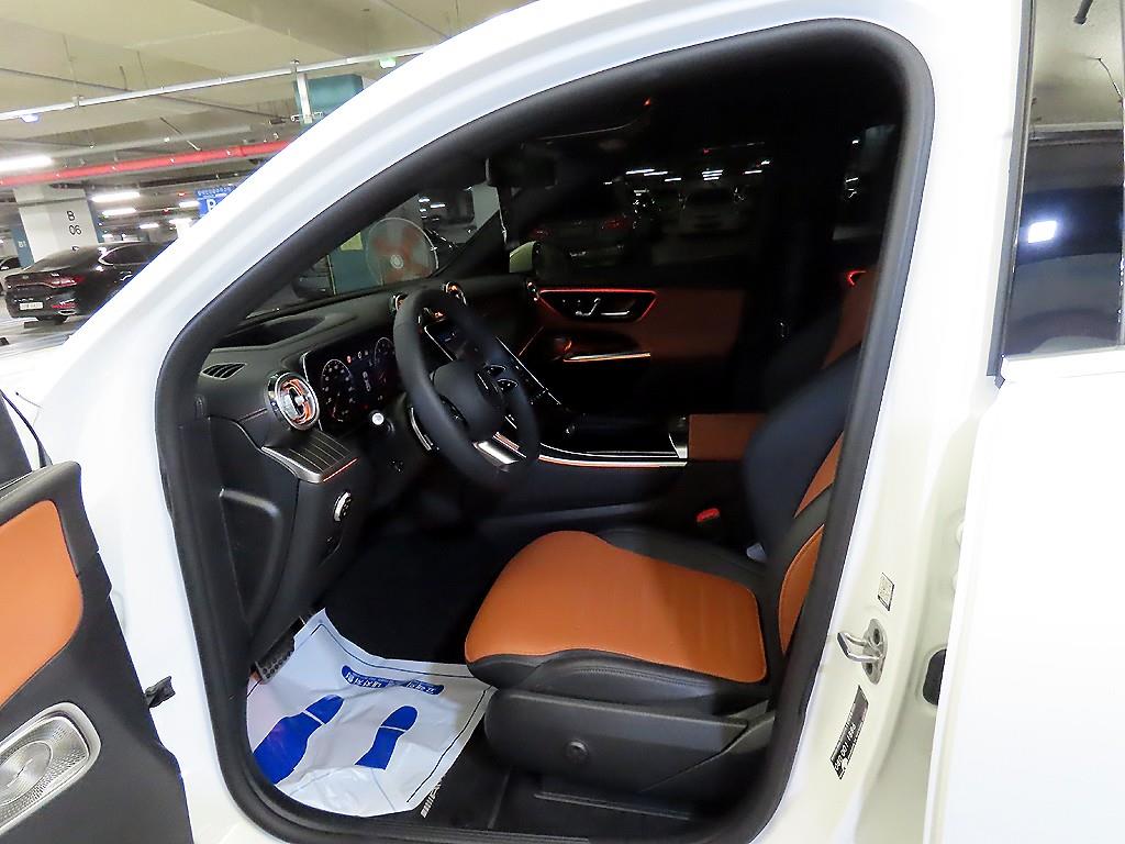 Mercedes Benz GLC Class - Vista 6
