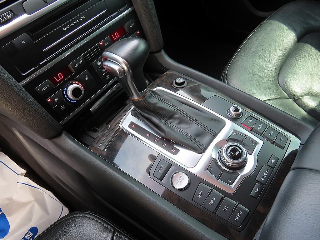 Audi Q7 - Vista 10