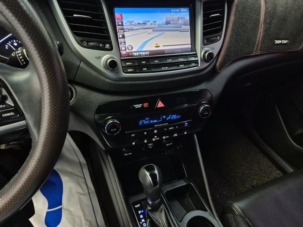HYUNDAI Tucson - Vista 9