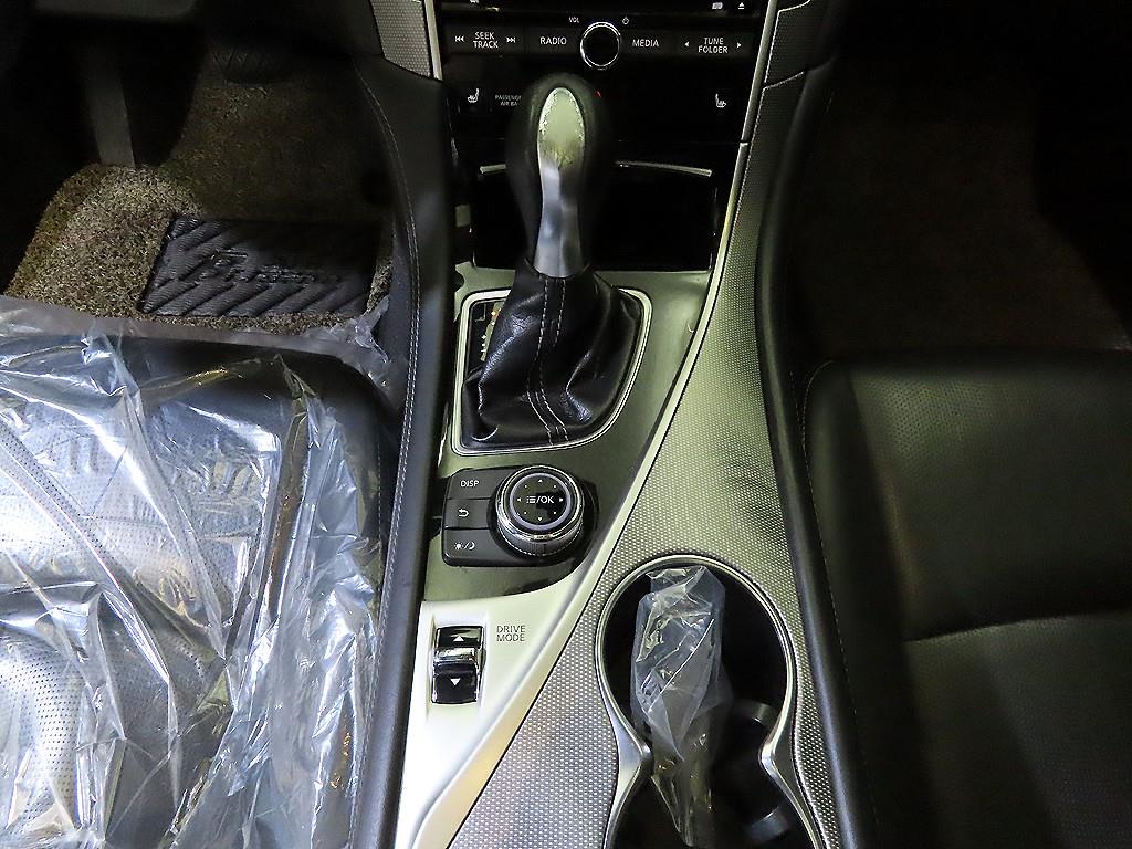 Infiniti Q - Vista 12