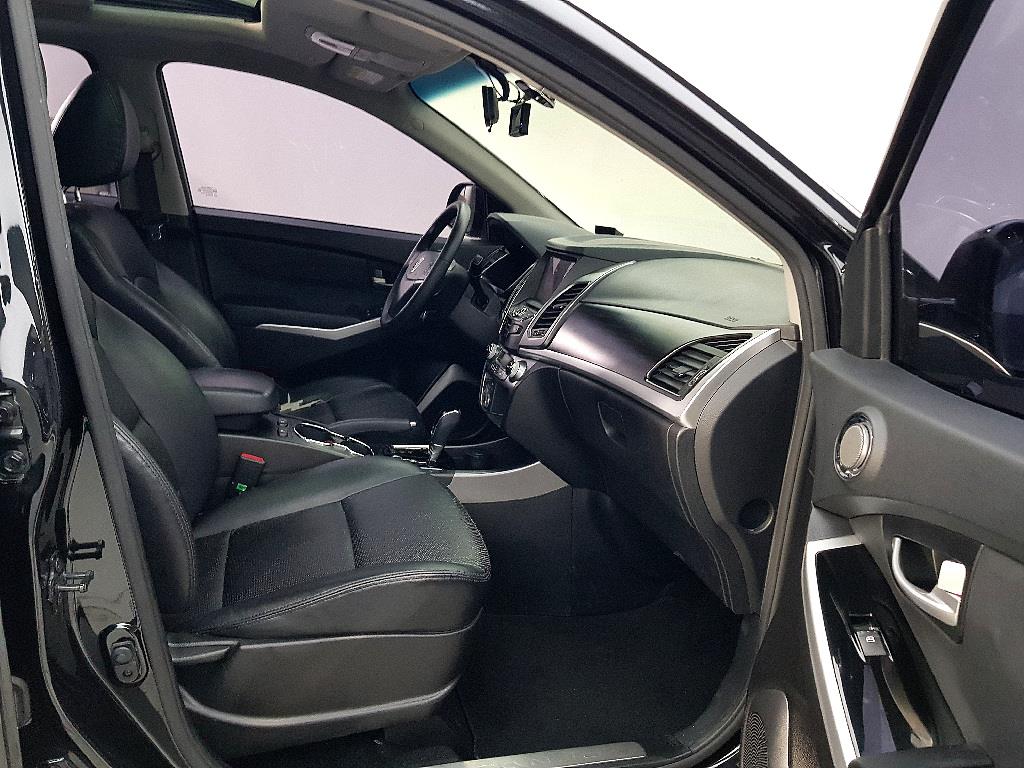 Ssangyong Korando 2014 Negro - Importación desde Corea - HF Imports Iquique - Foto 15
