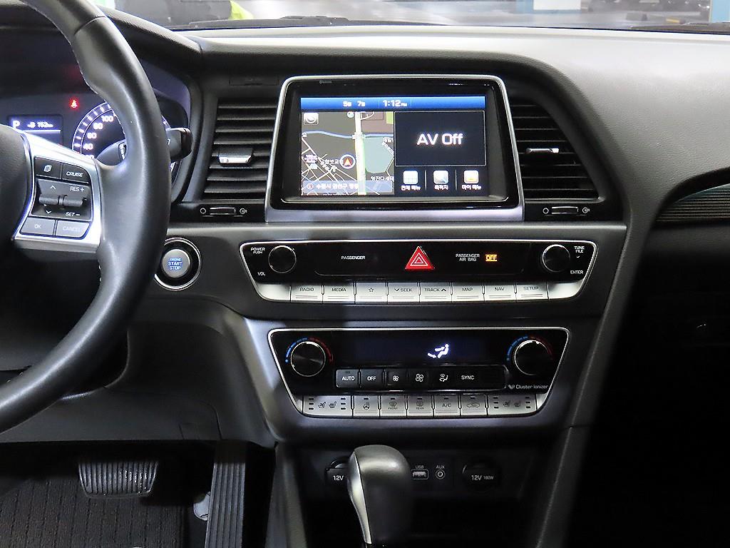 HYUNDAI Sonata - Vista 11