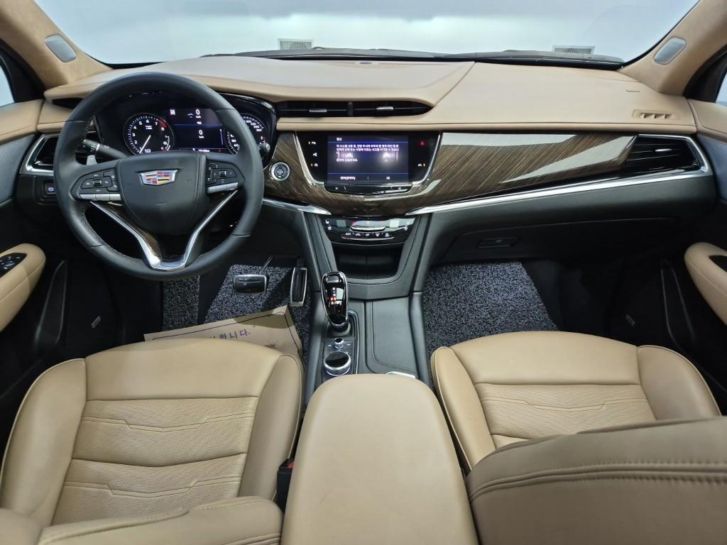 Cadillac XT6 - Vista 7