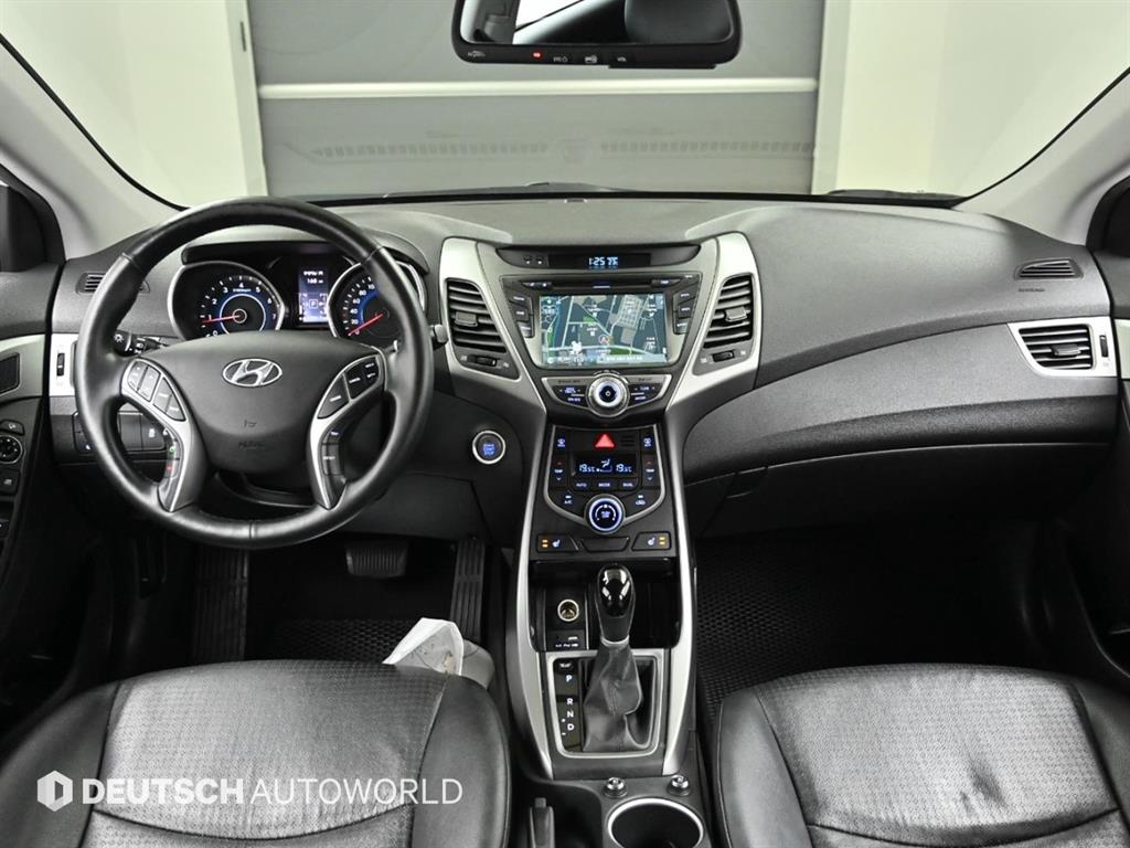 HYUNDAI Avante - Vista 7