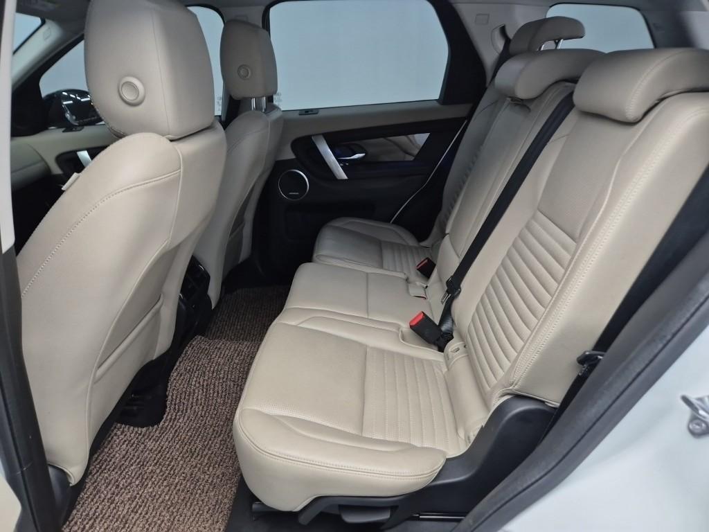 Land Rover Discovery Sports - Vista 12