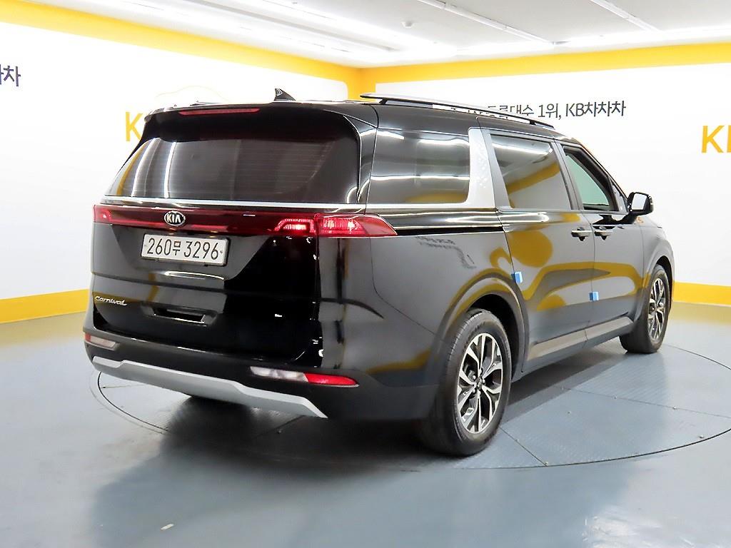 KIA Carnival - Vista 4