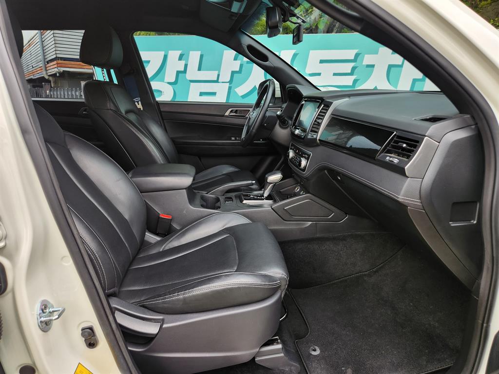 Ssangyong Rexton 2023 Blanco - Importación desde Corea - HF Imports Iquique - Foto 13