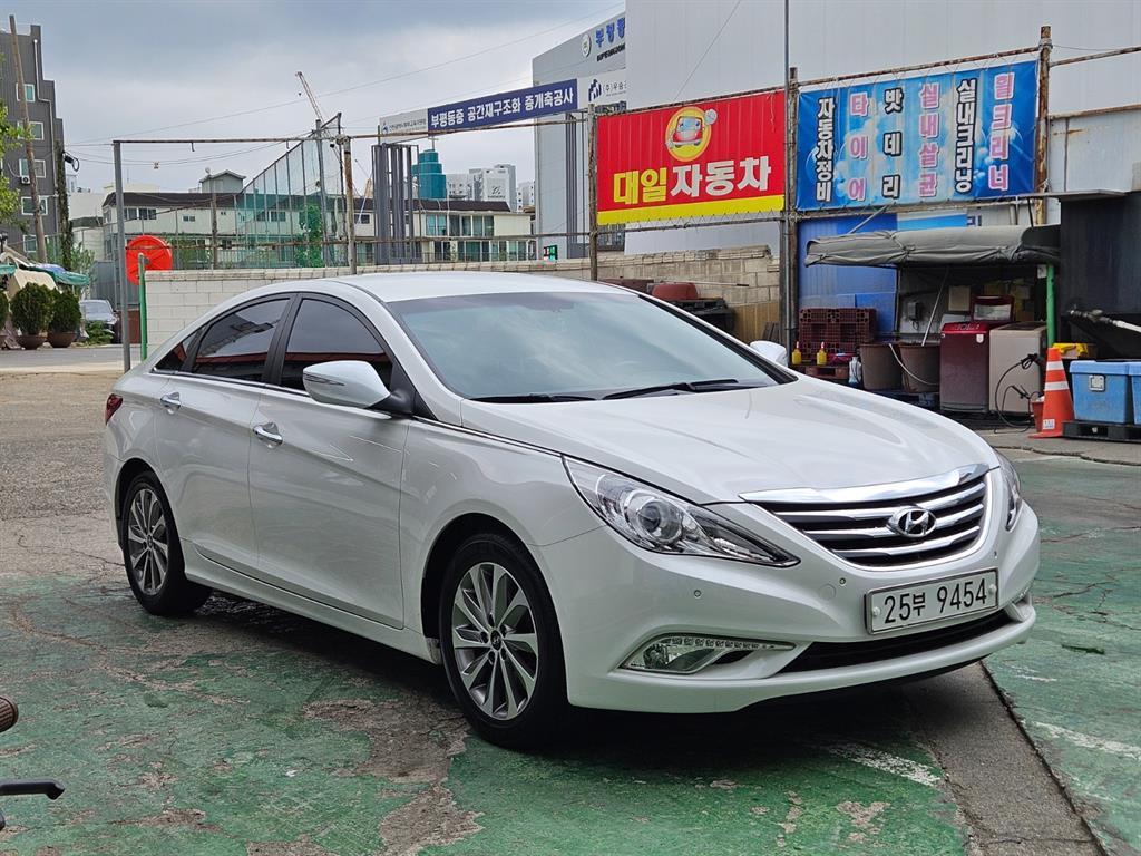 HYUNDAI Sonata - Vista 6
