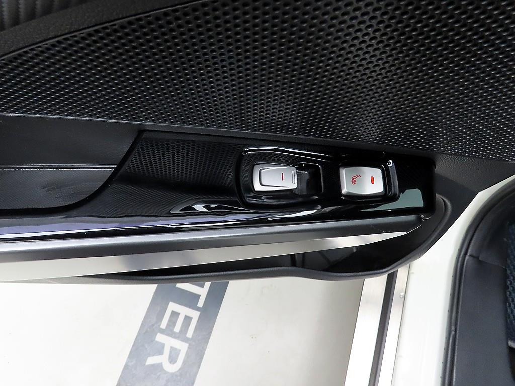 Ssangyong Tivoli - Vista 12