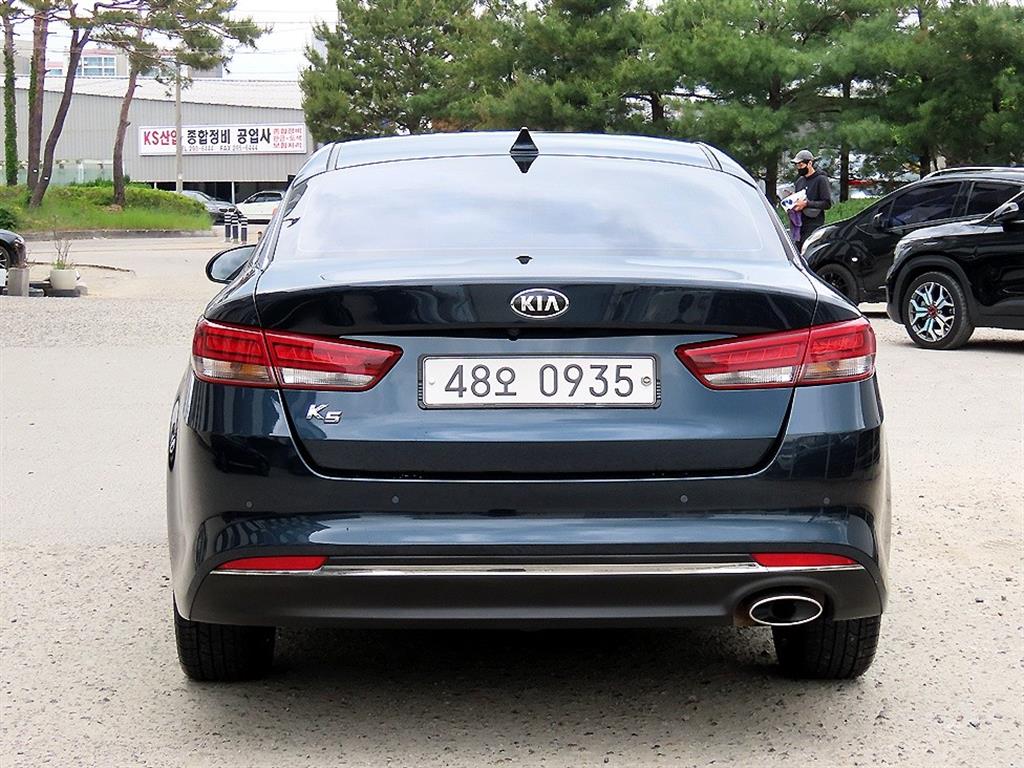 KIA K5 - Vista 4