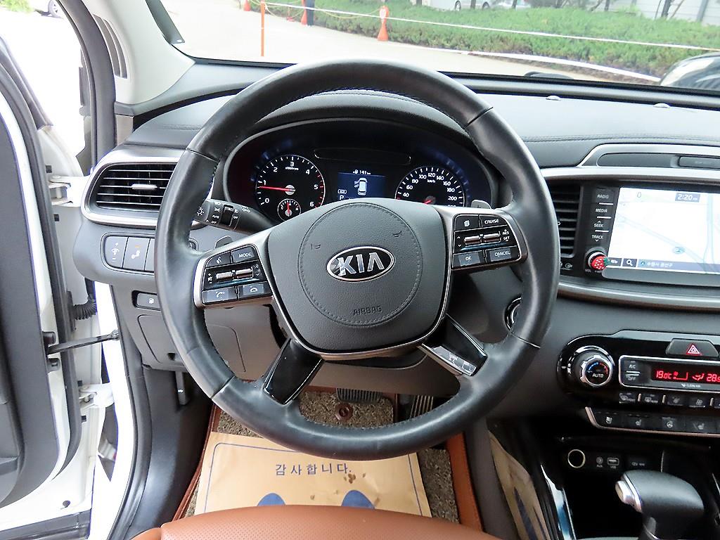 KIA Sorento - Vista 8