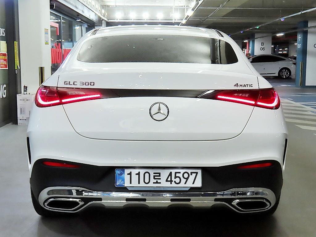 Mercedes Benz GLC Class - Vista 5