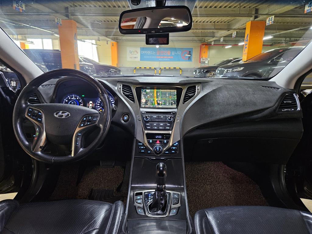 HYUNDAI Grandeur - Vista 8