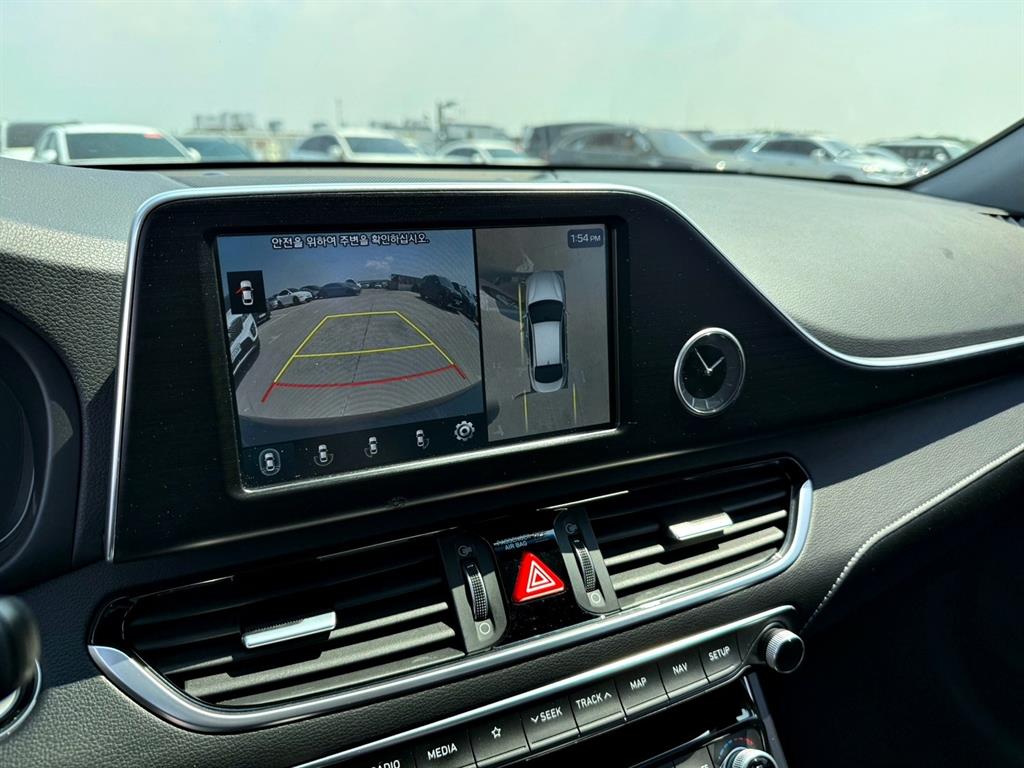 HYUNDAI Grandeur - Vista 11