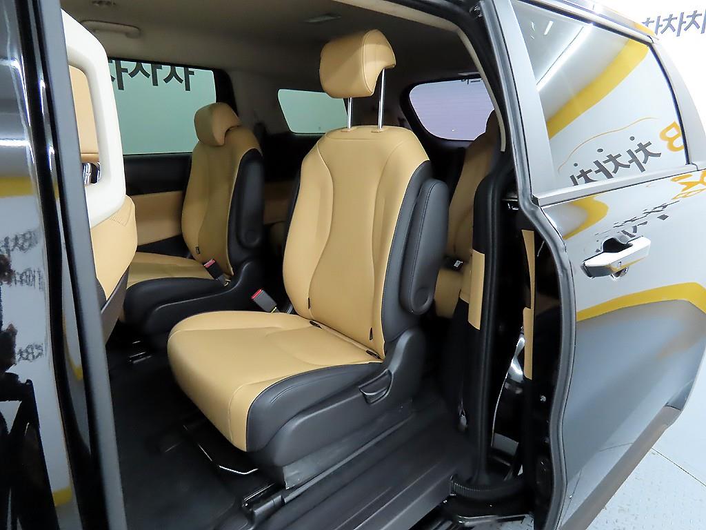 KIA Carnival - Vista 6