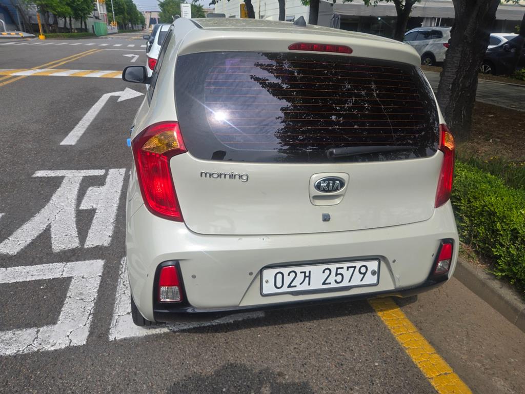 KIA Morning - Vista 4