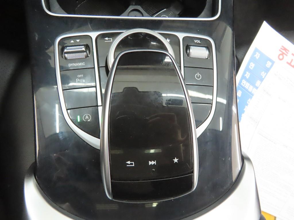 Mercedes Benz C Class - Vista 12