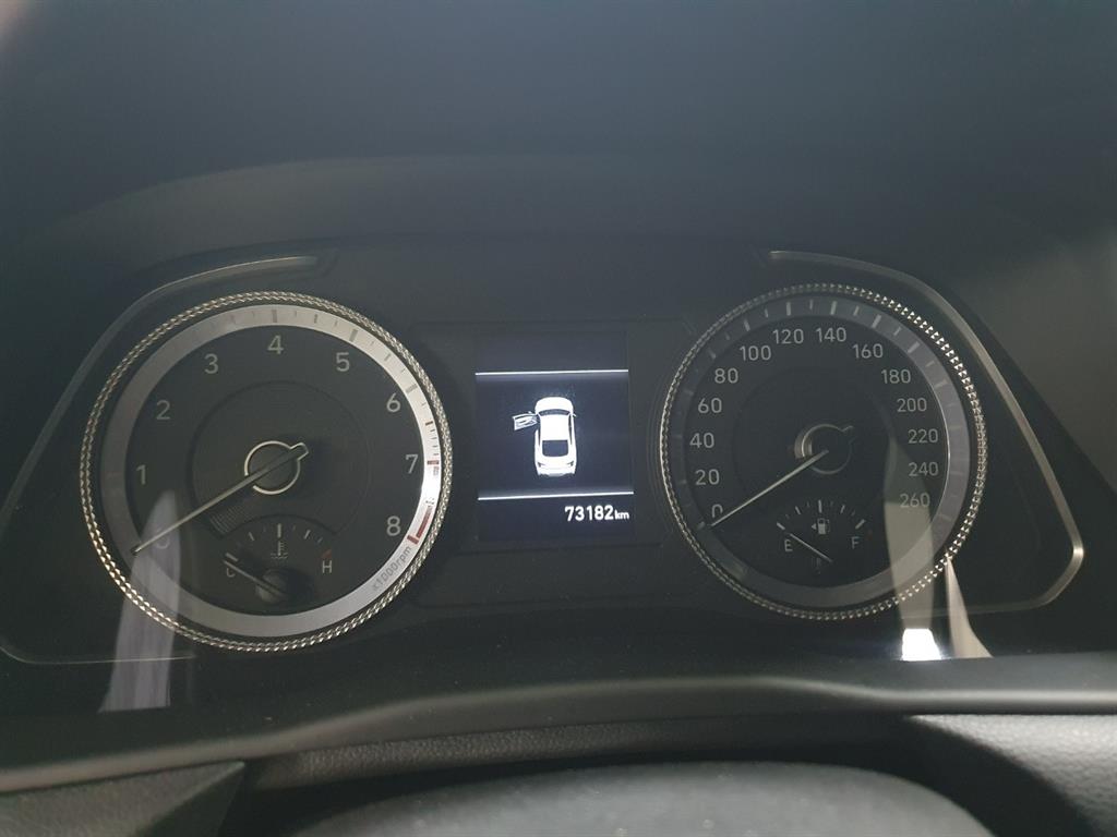 HYUNDAI Sonata - Vista 6