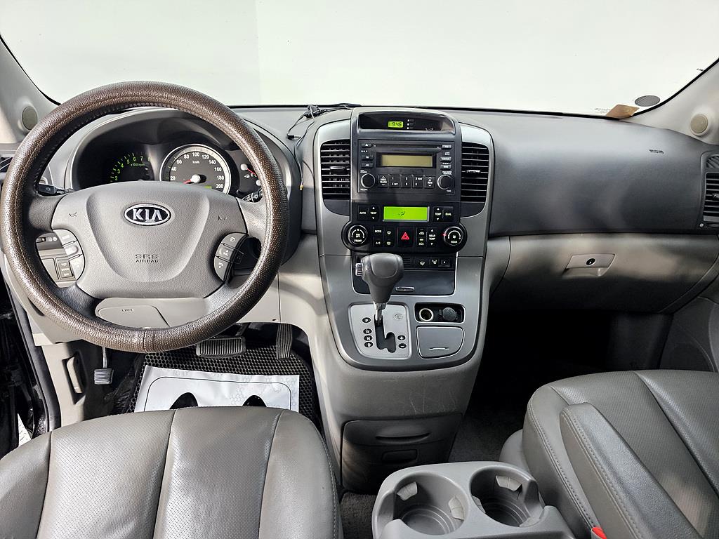 KIA Carnival - Vista 5