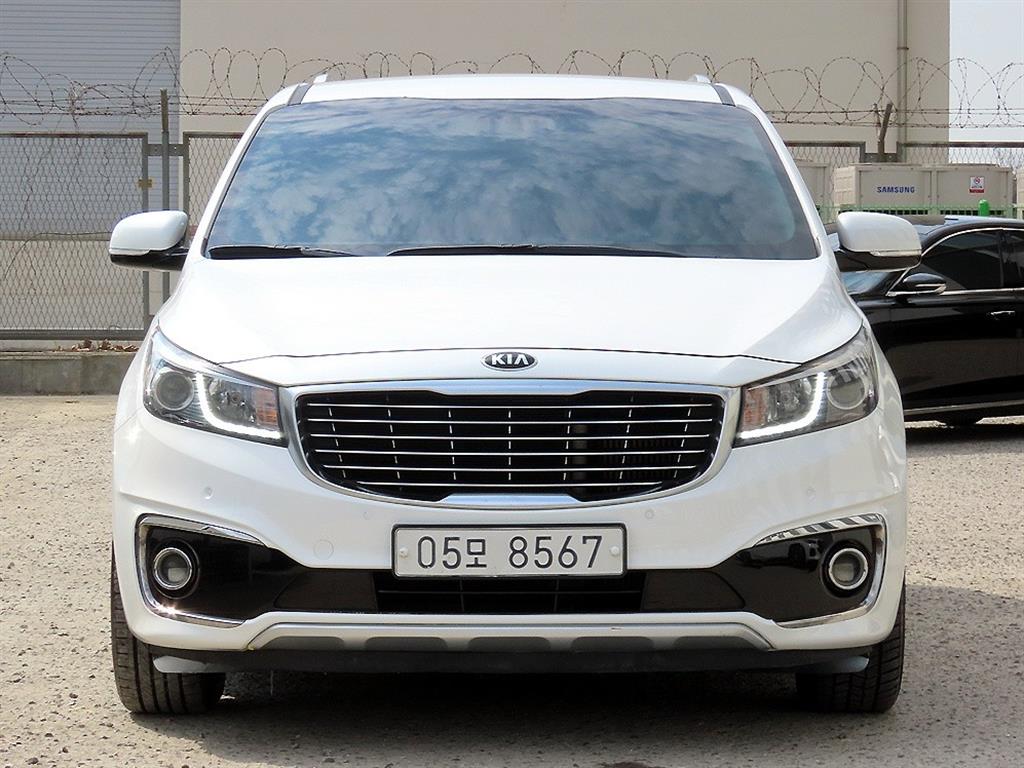 KIA Carnival 2018 Blanco - Importación desde Corea - HF Imports Iquique - Foto 1