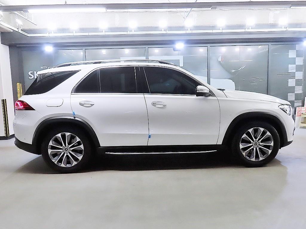 Mercedes Benz GLE Class - Vista 3
