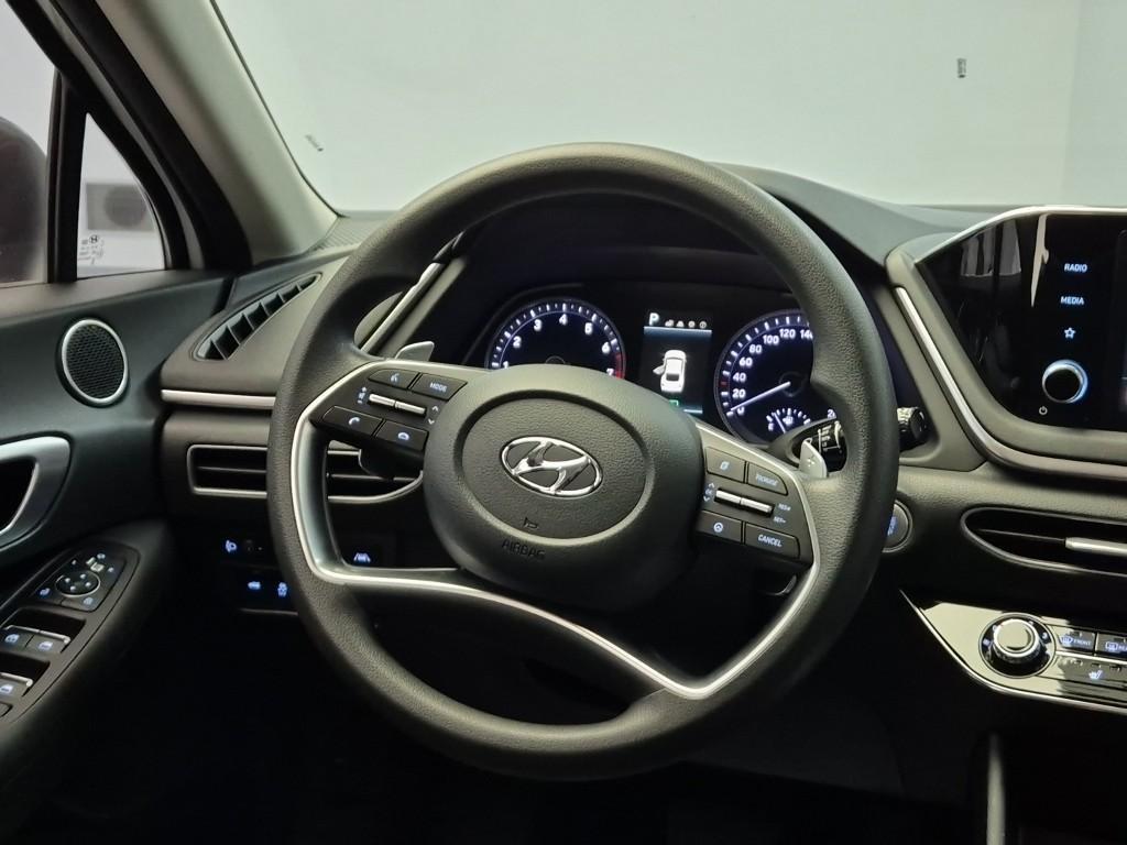 HYUNDAI Sonata - Vista 9