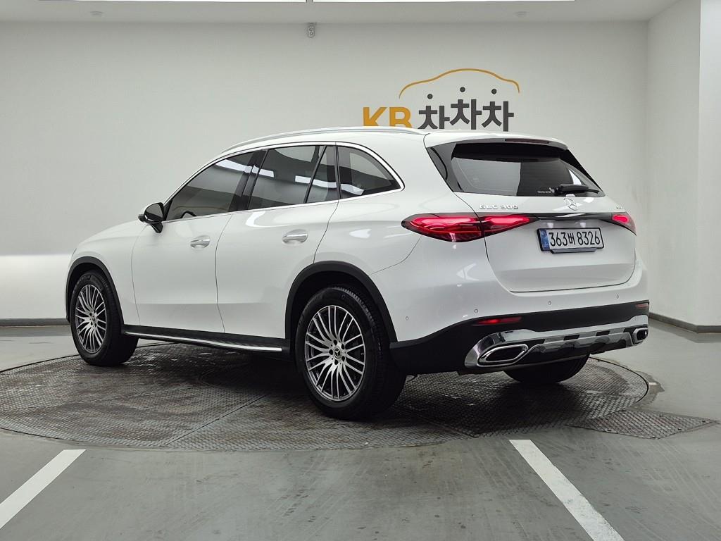 Mercedes Benz GLC Class - Vista 3