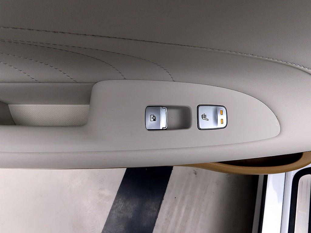HYUNDAI Grandeur - Vista 12