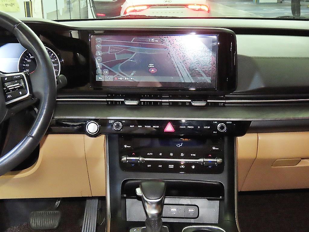 KIA Carnival - Vista 11