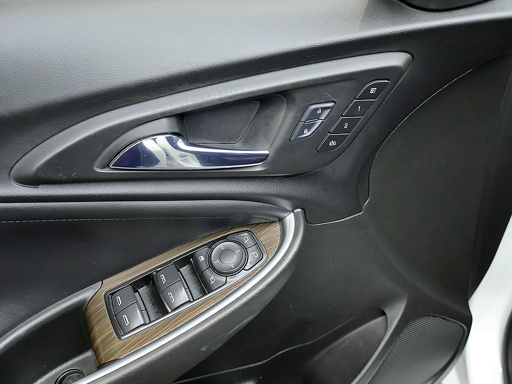 Chevrolet Malibu 2017 Blanco - Importación desde Corea - HF Imports Iquique - Foto 13