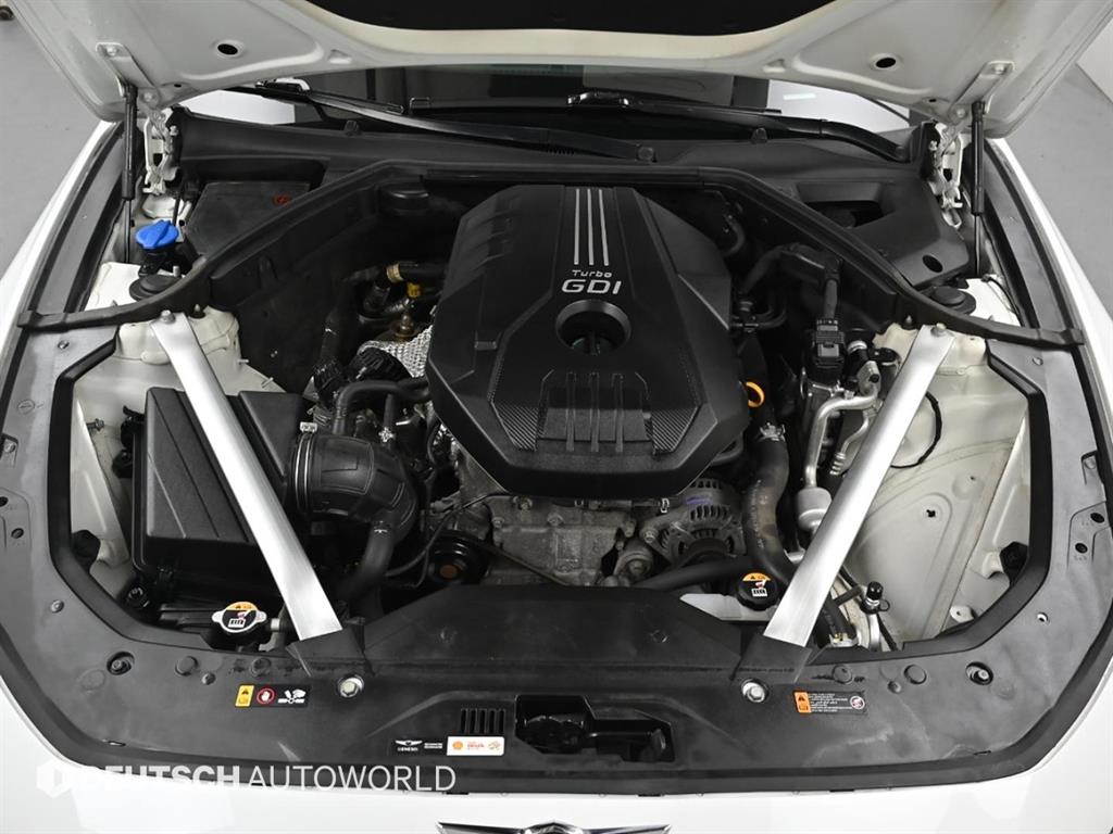 Genesis G70 - Vista 6