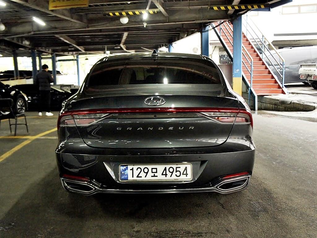 HYUNDAI Grandeur - Vista 5