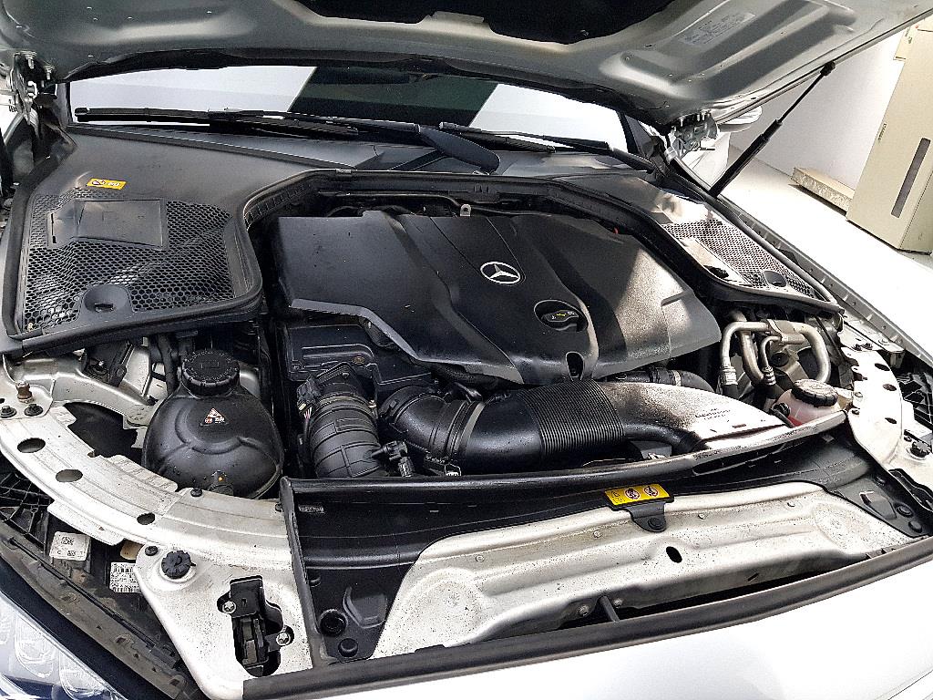 Mercedes Benz C Class - Vista 6